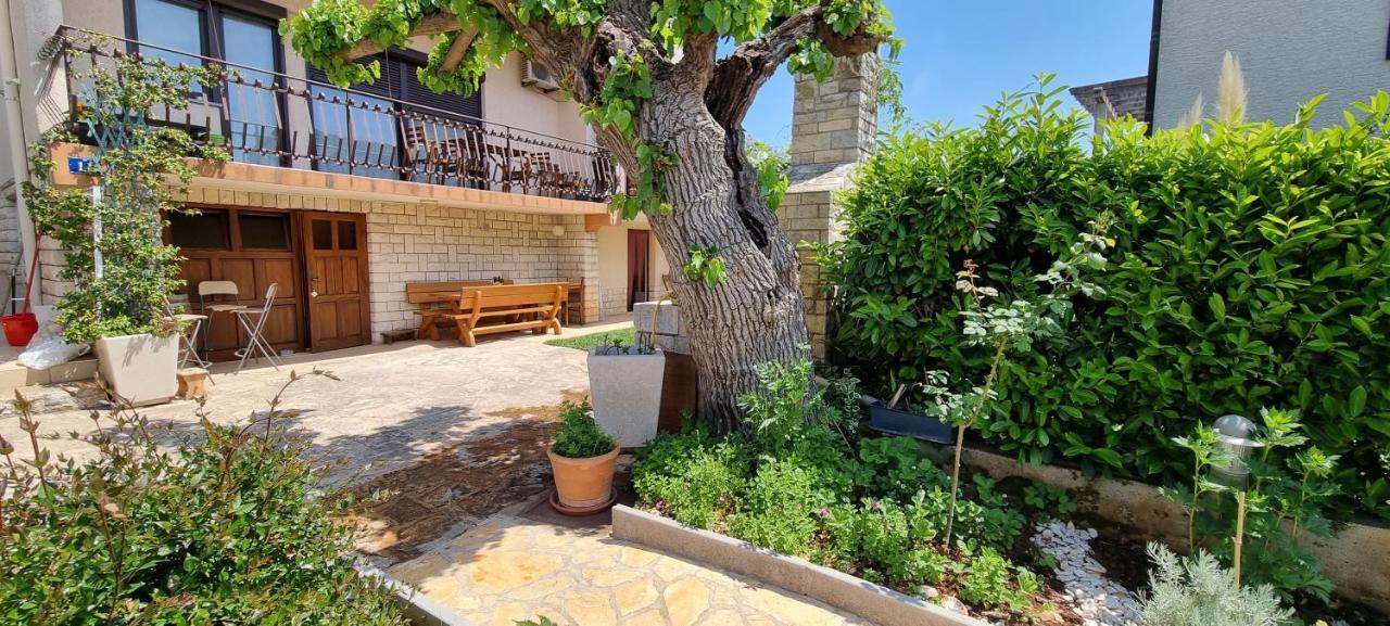 App Maria 1 Apartment Zambratija  Exterior photo